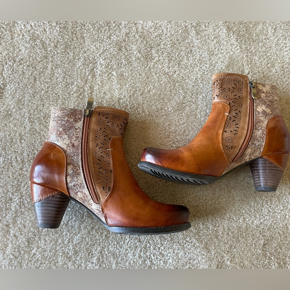 L’Artiste by Spring Step Belle Bootie. Women size 38 (7.5-8US) - Picture 3 of 11